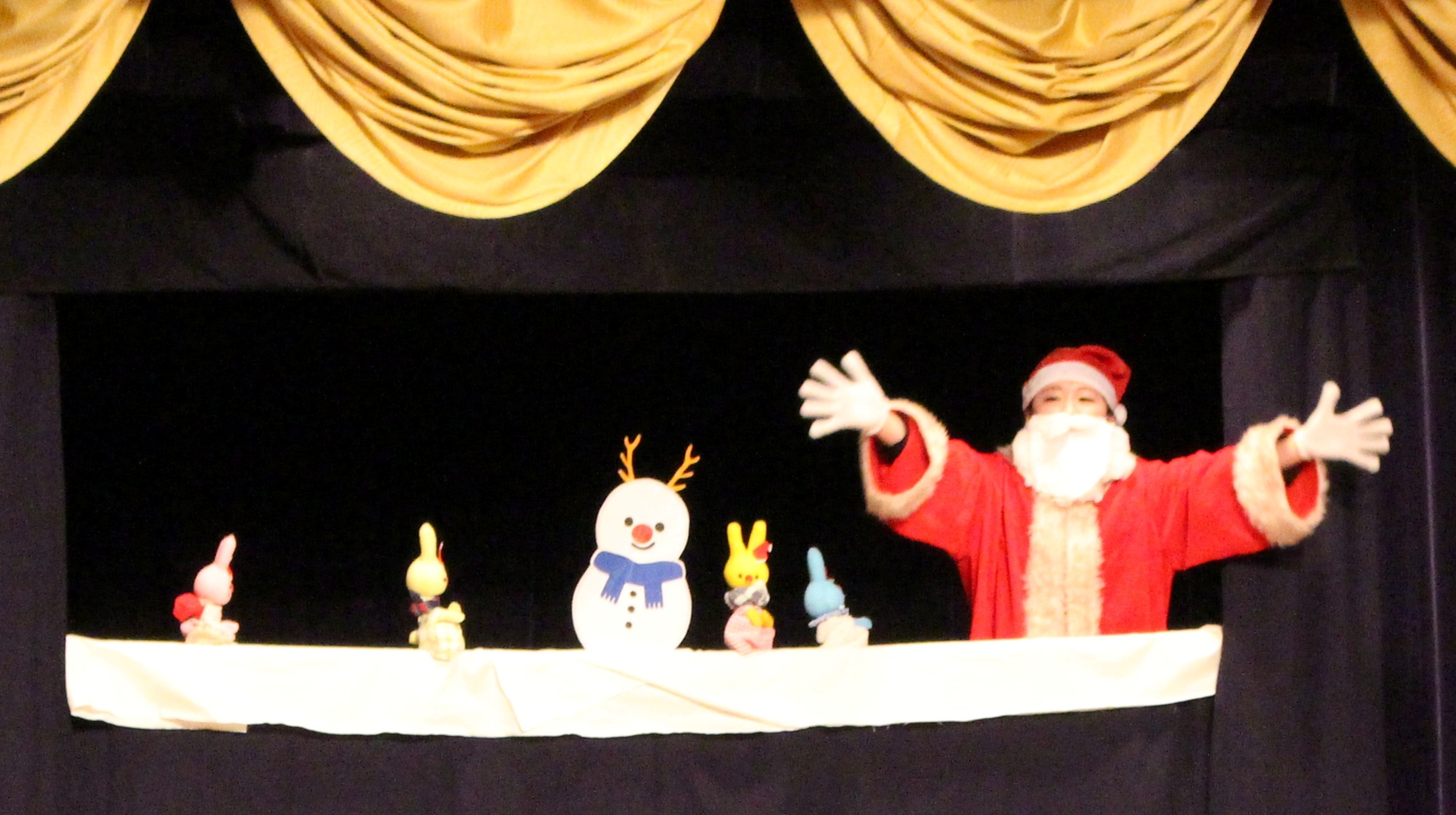 附属幼稚園のおともだちの前で発表しました！①人形劇