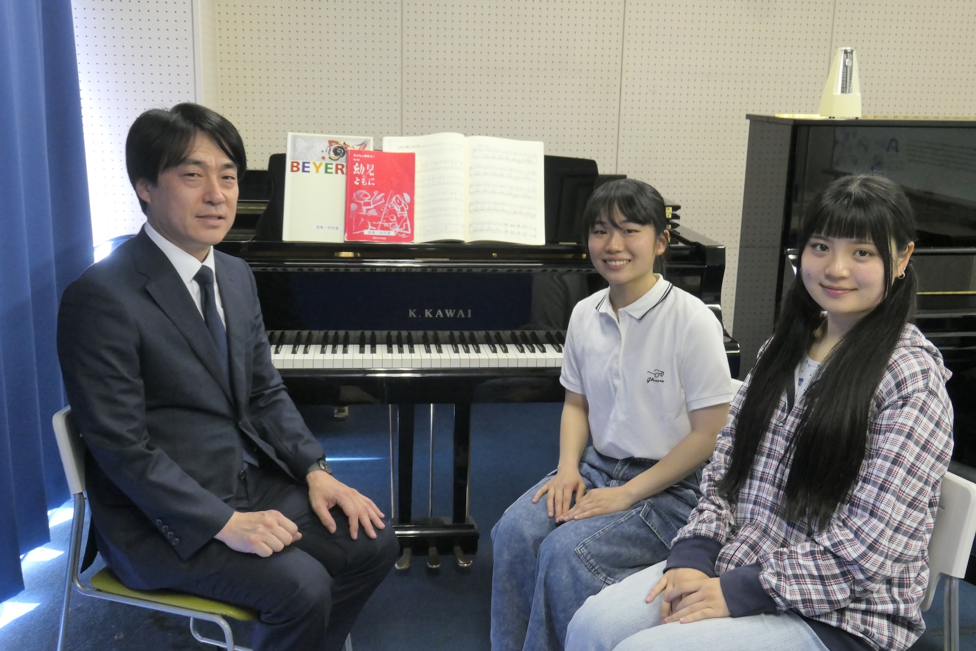 【学生インタビュー！】保育科に新しいピアノの先生がやってきた♪ 横井先生の素顔に迫る！