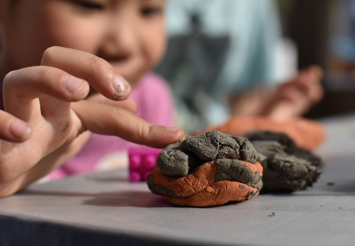 子どもたちと粘土のワークショップ