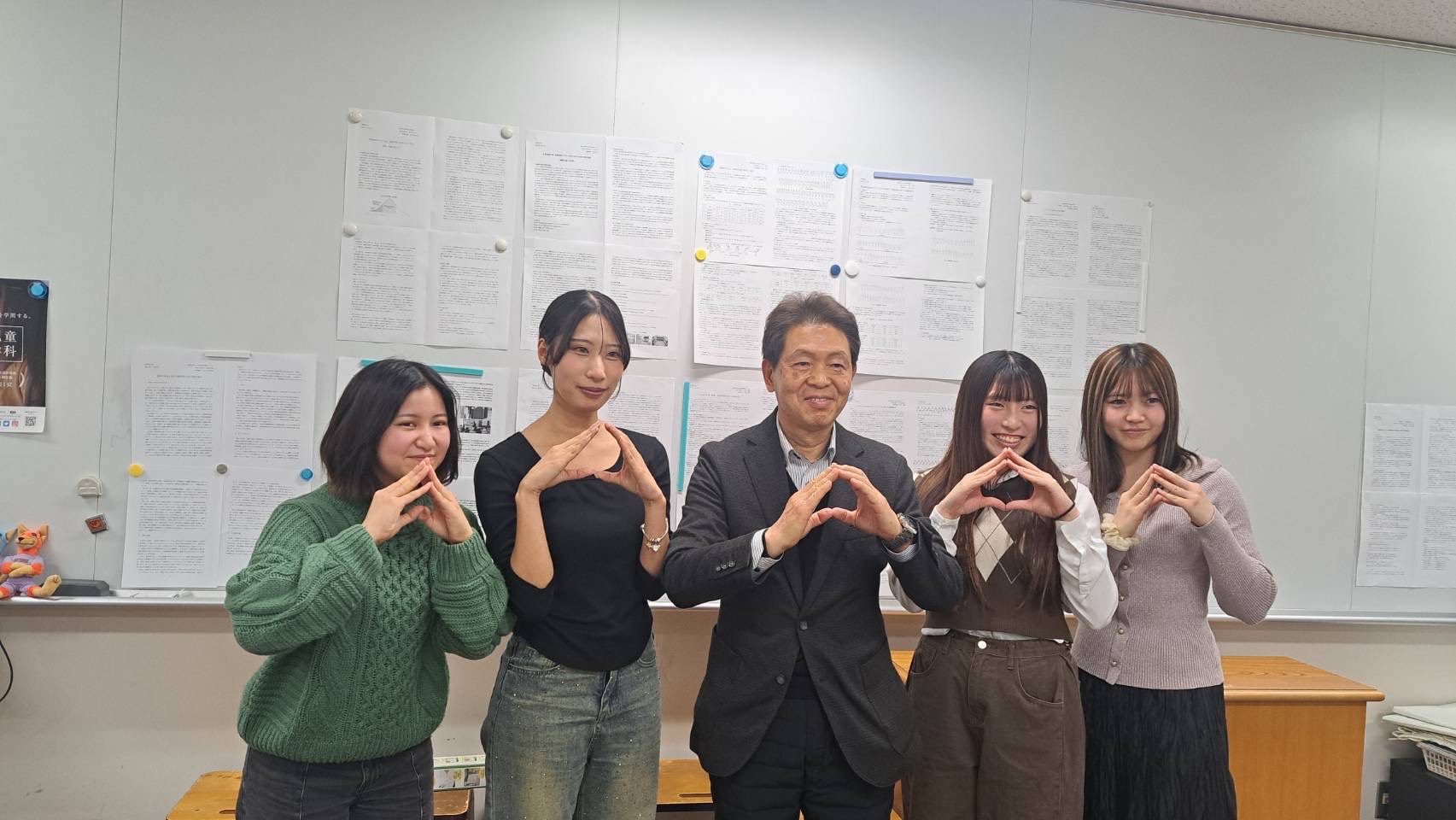 卒業研究展示会が始まりました！百瀬ゼミの紹介