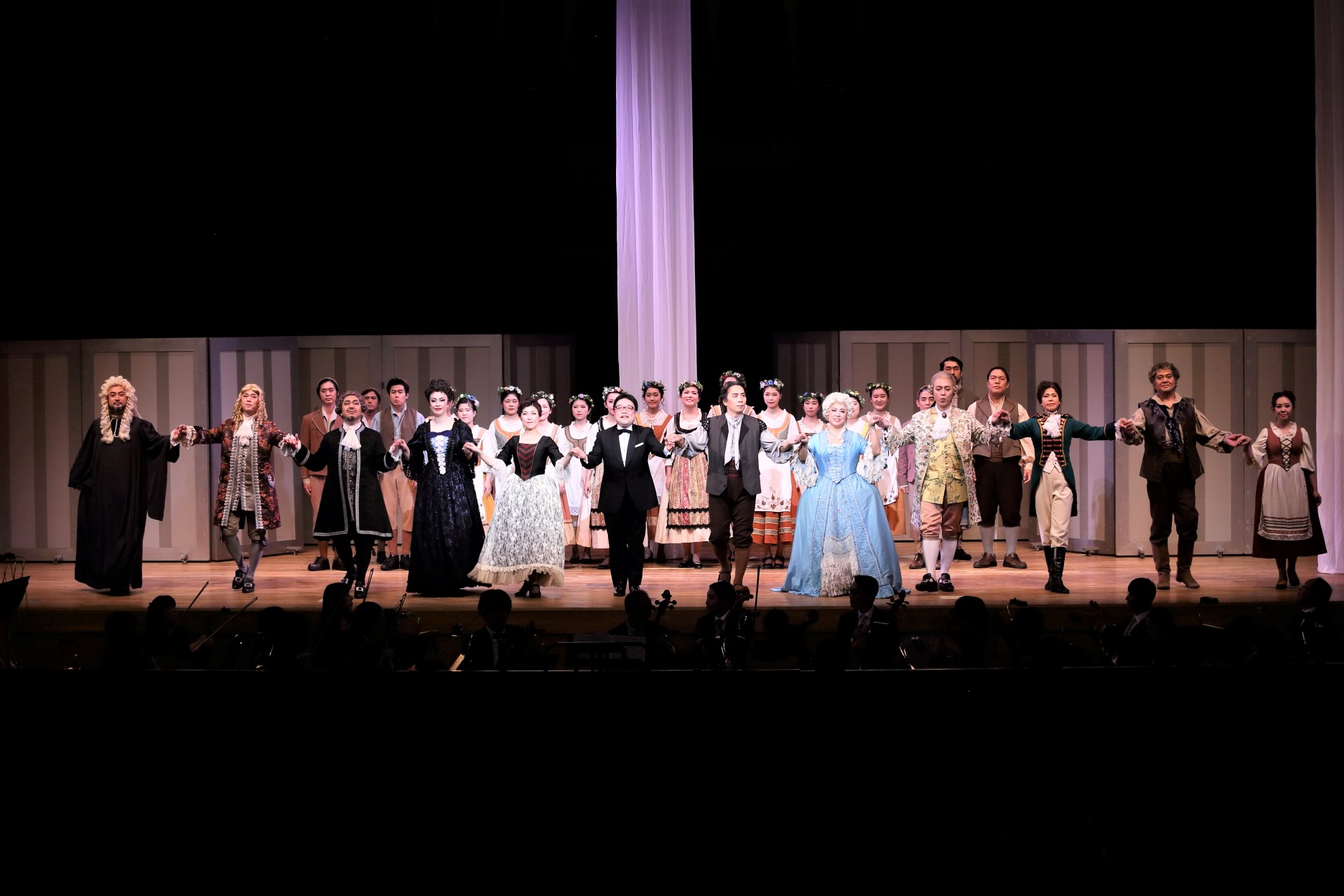 オペラで輝く！～《フィガロの結婚》の公演で達成感をかみしめた学生たち～