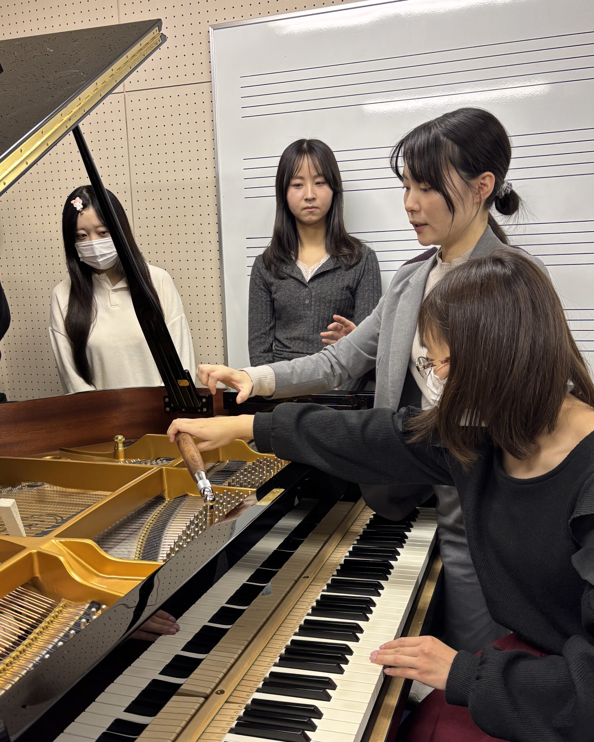 ピアノの調律体験講座が開催されました