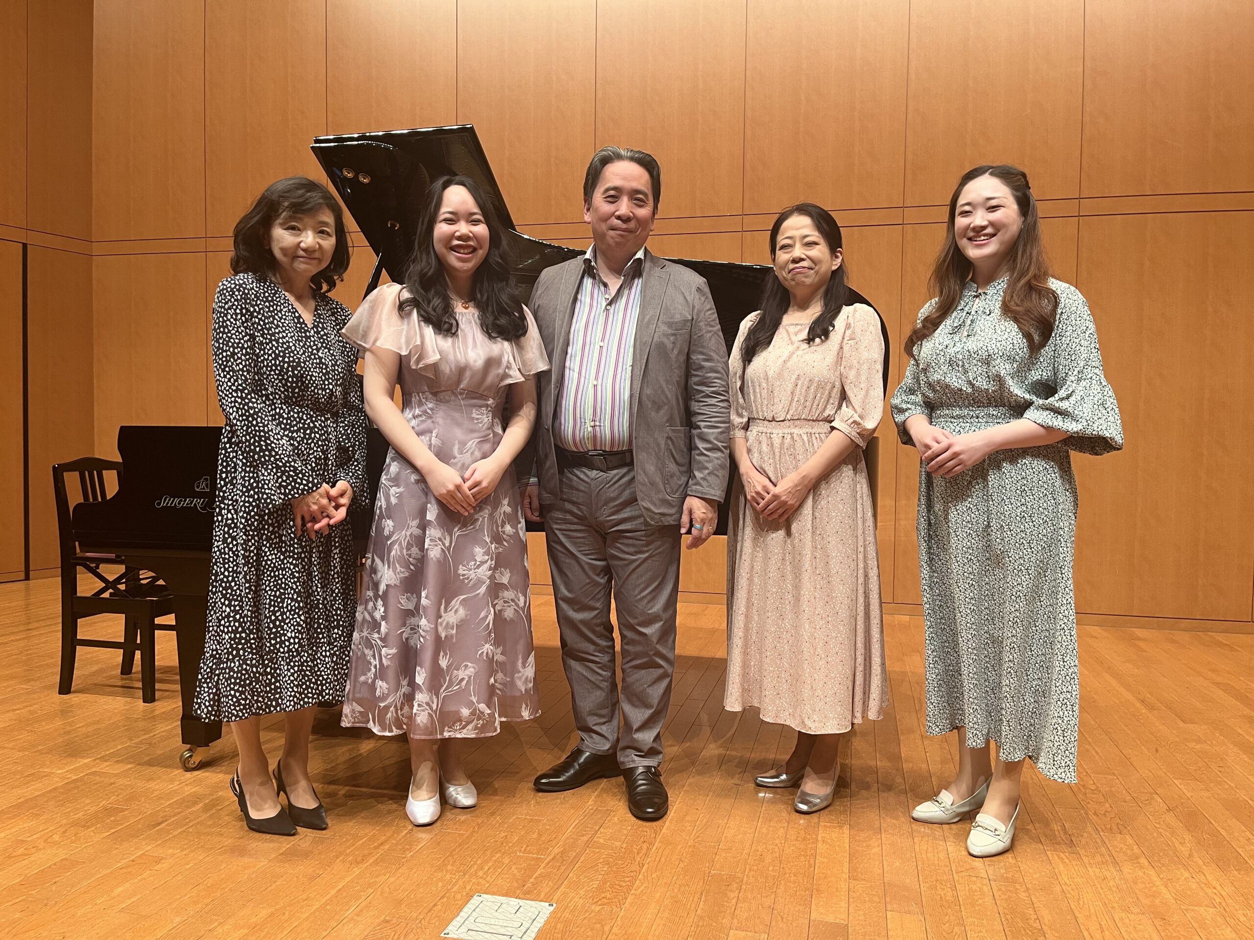 甲斐栄次郎客員教授の声楽公開講座を行いました