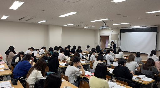 3年生の臨地実習が始まりました。