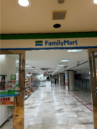 大学構内紹介「コンビニ開店！」 