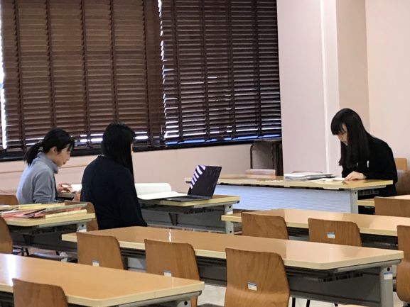 卒業論文口頭試問が行われました 心理 福祉学部心理学科 聖徳大学 聖徳大学短期大学部